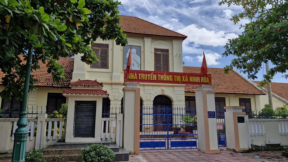 nha-truyen-thong-thi-xa-ninh-hoa