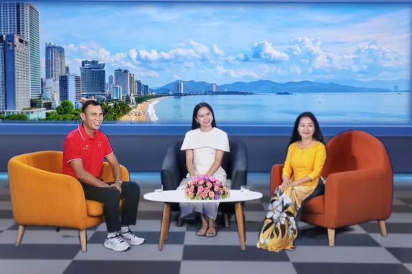 Talkshow "Chuyện đời – Chuyện nghề": "Người kể chuyện cho những hành trình" - Tôn vinh giá trị nghề Hướng dẫn viên Du lịch