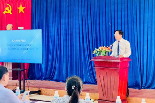 Cập nhật kiến thức cho 68 hướng dẫn viên du lịch